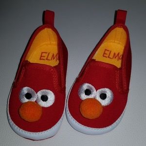 Elmo baby shoes (6-9 months)